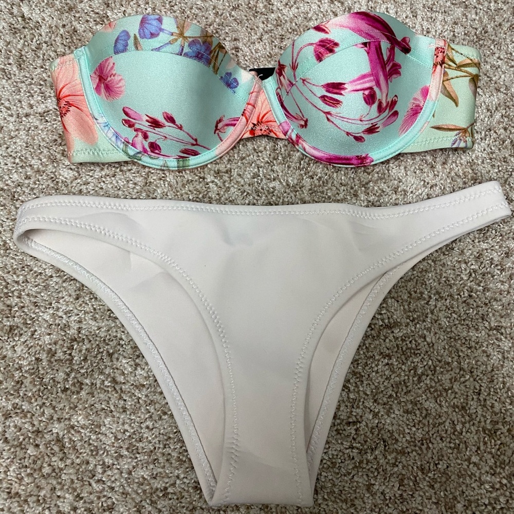 Triangl Bikini